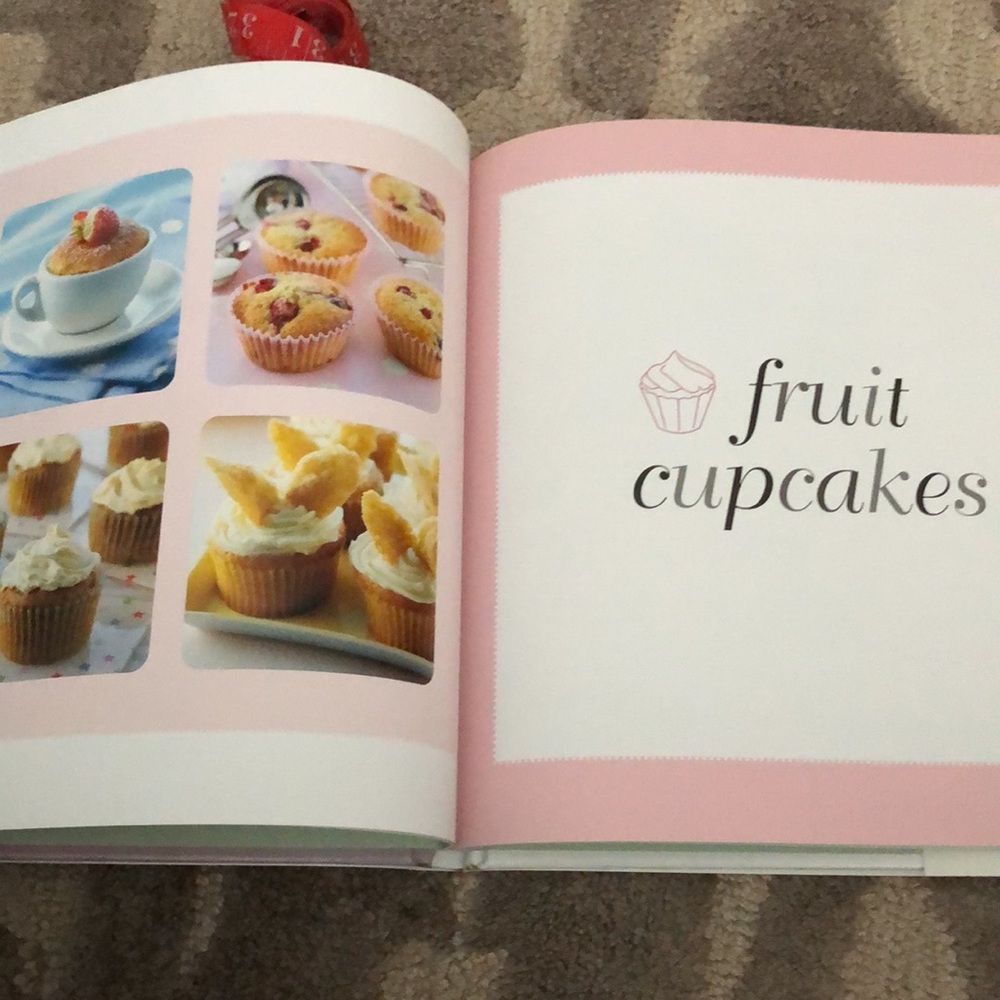 Cupcake Cook Book new - Picture 6 of 13